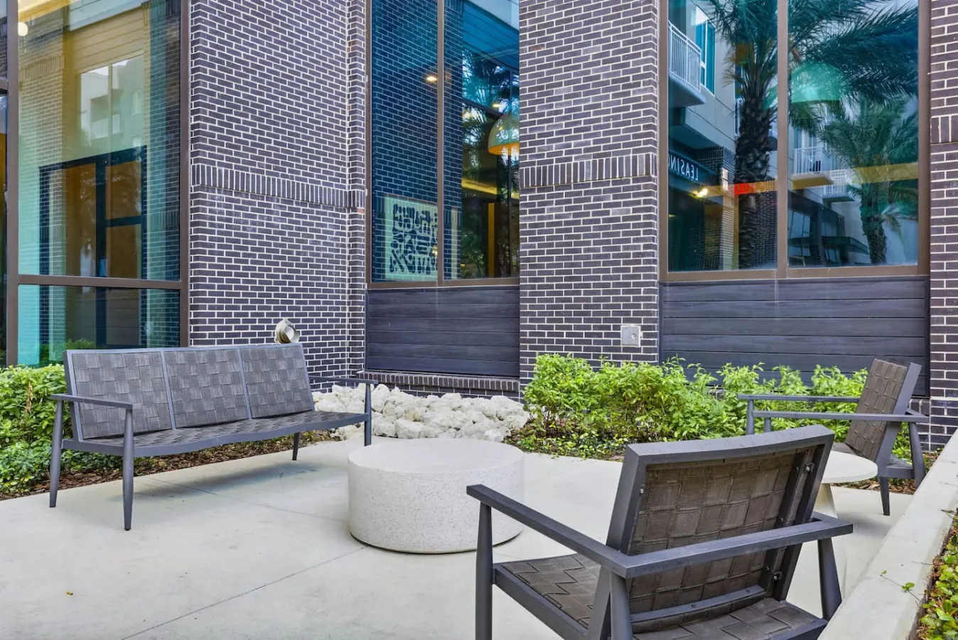 Stylish 1BR in Heart of Channelside Area 8