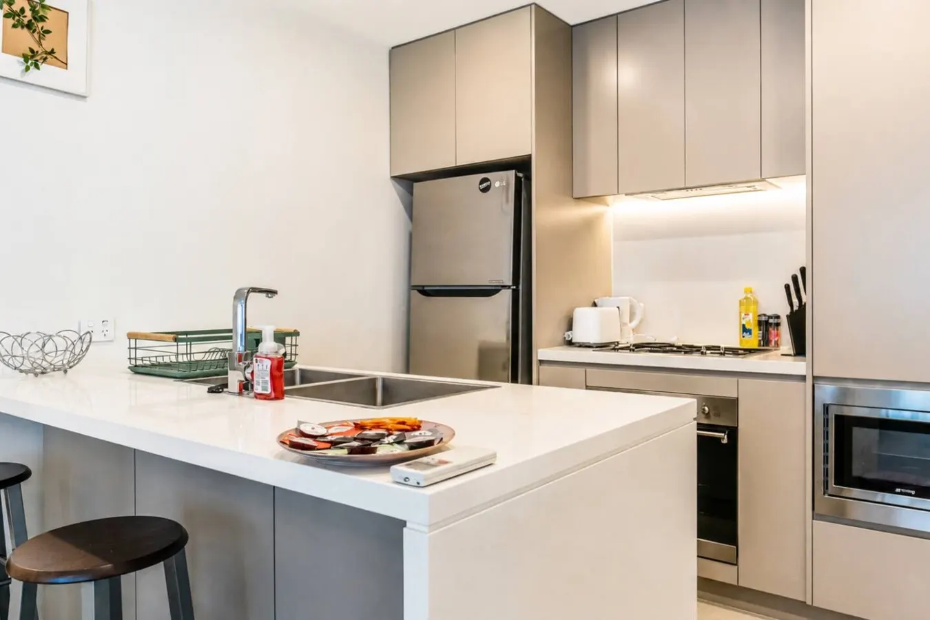 Olympic Park 1BR with Views & Parking 10