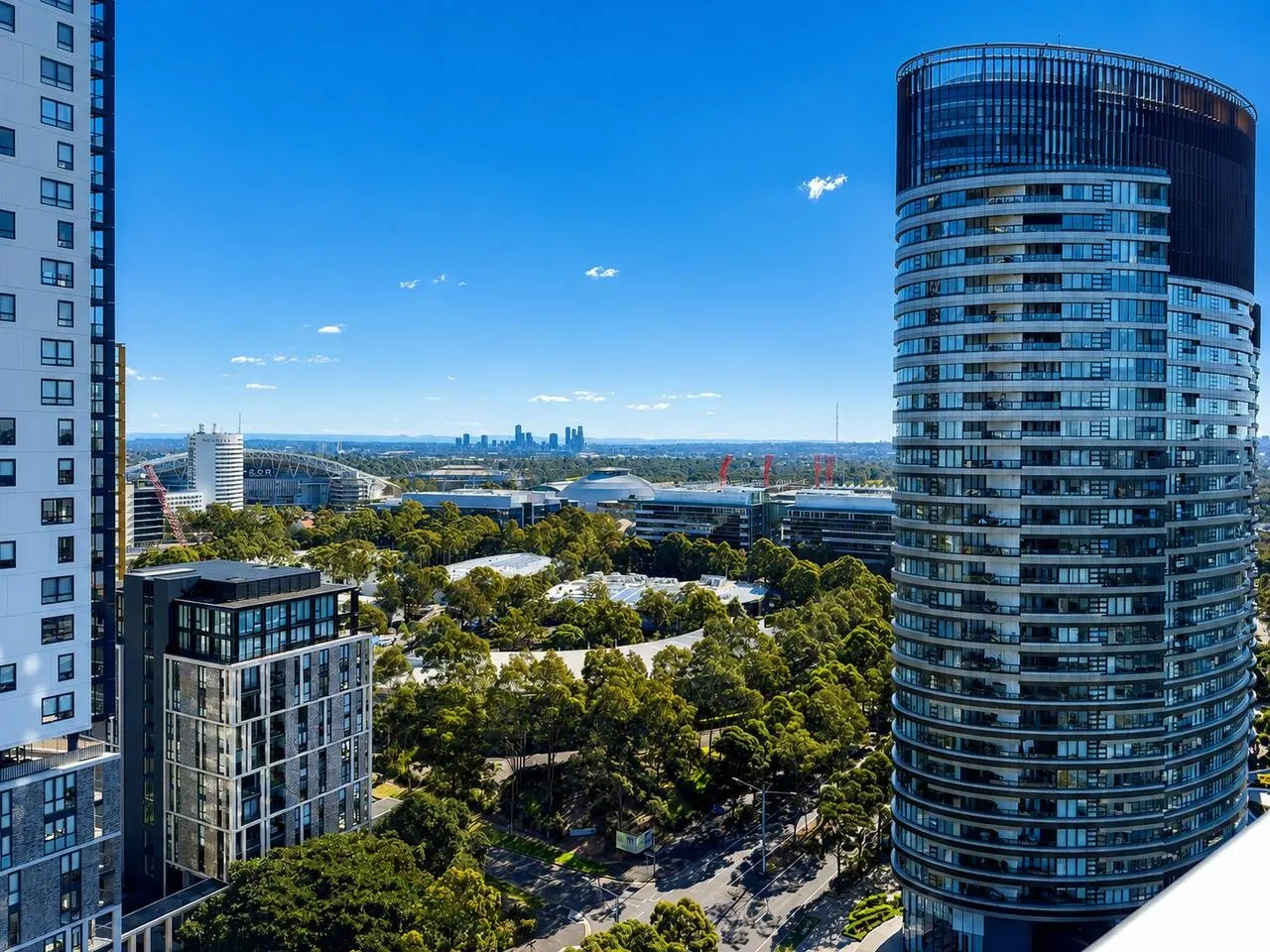 Olympic Park 1BR with Views & Parking 14