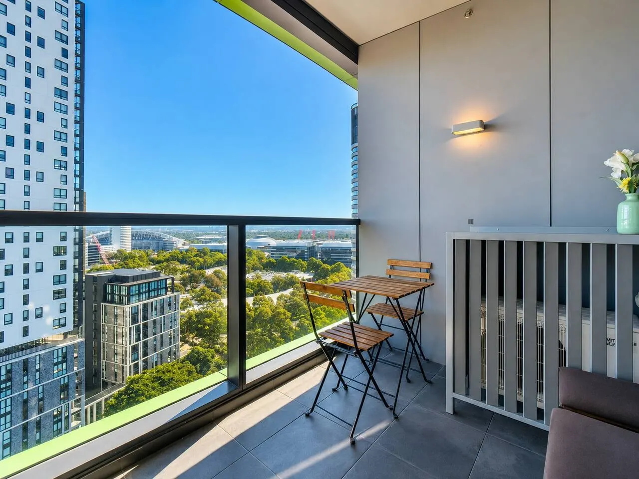 Olympic Park 1BR with Views & Parking — photo 3