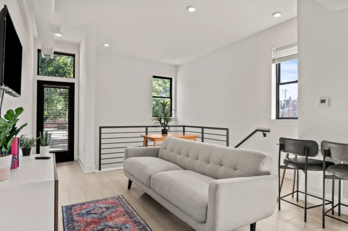 Cozy Stay at Franklin Park/Wi-Fi 2