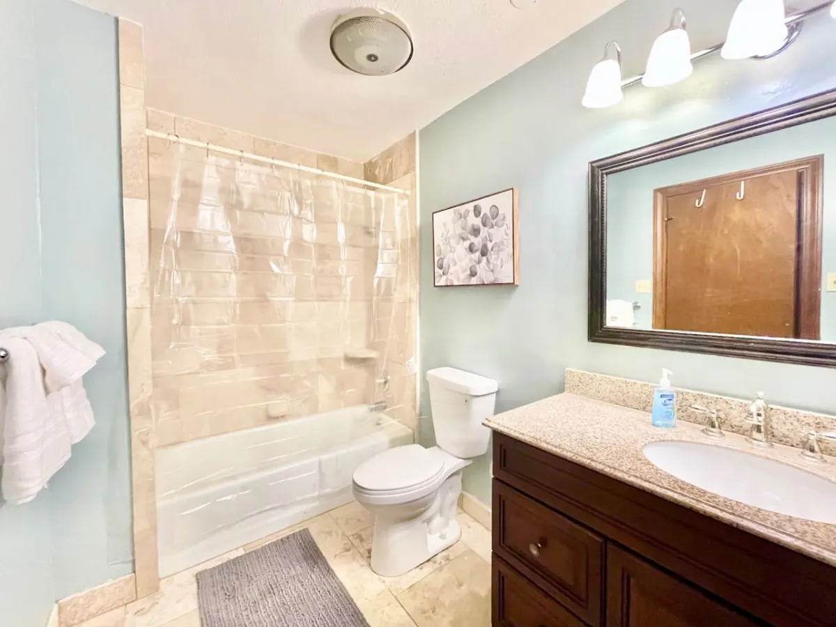 Lovely Metairie 1600sft Loft 10 mnts to Hospitals! 14