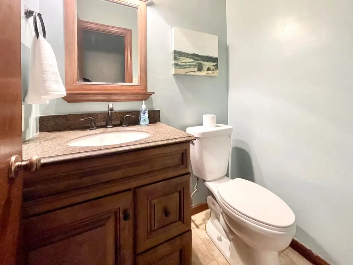 Lovely Metairie 1600sft Loft 10 mnts to Hospitals! 15
