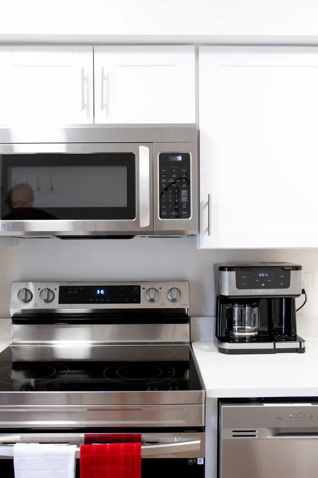 Fully Furnished 2BR Near Children's Hosp | UAMS VA — photo 4