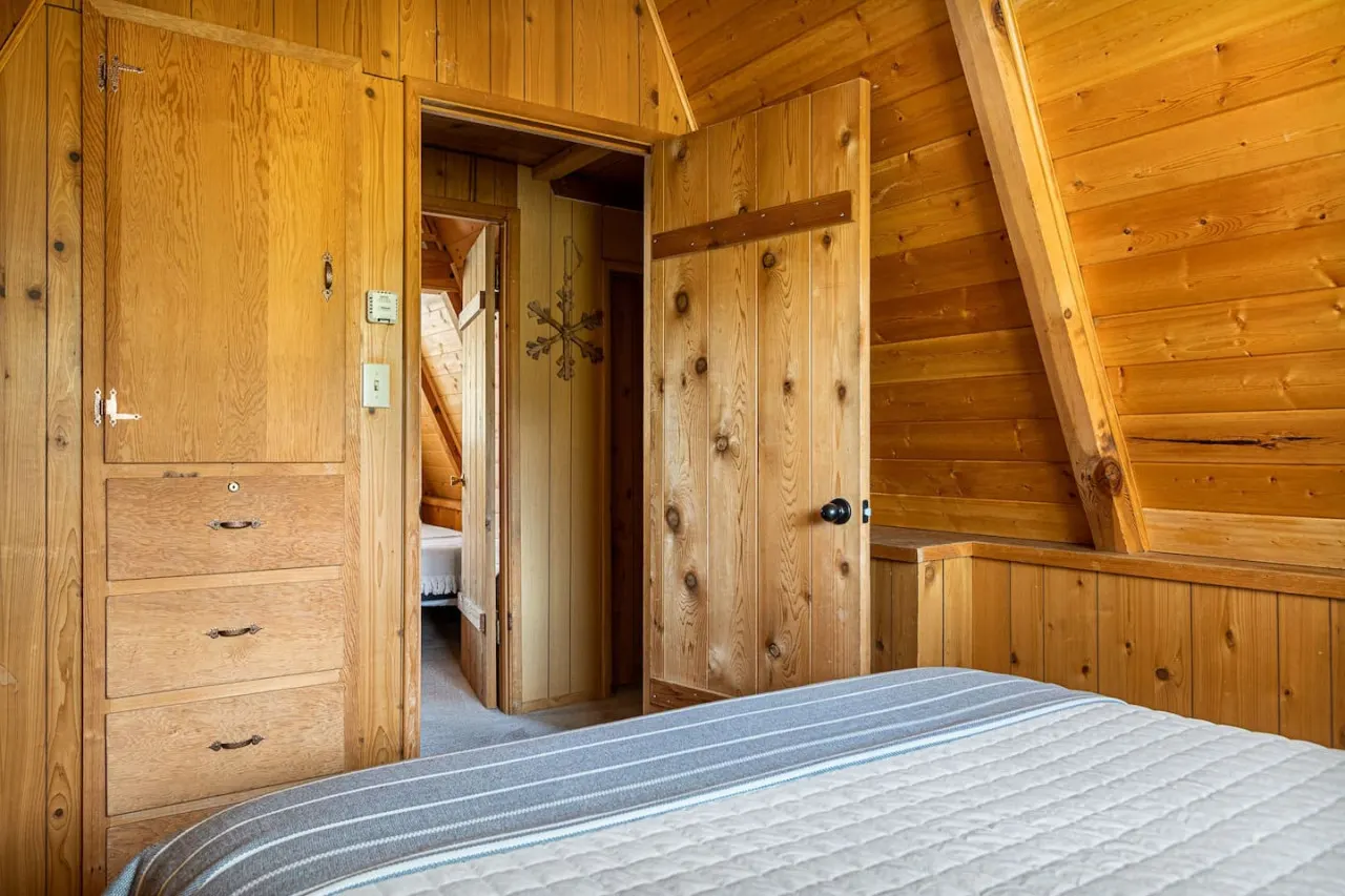 Pines & Peaks: Trending A-Frame, SPA, Games & AC 15
