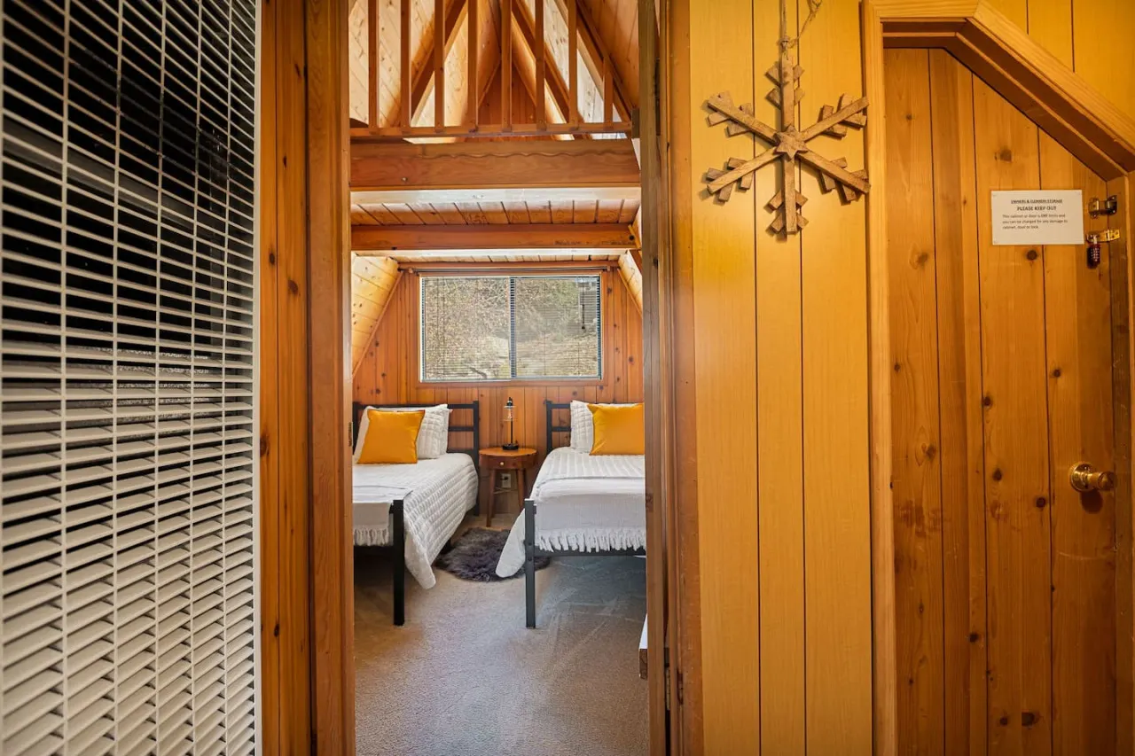 Pines & Peaks: Trending A-Frame, SPA, Games & AC 16