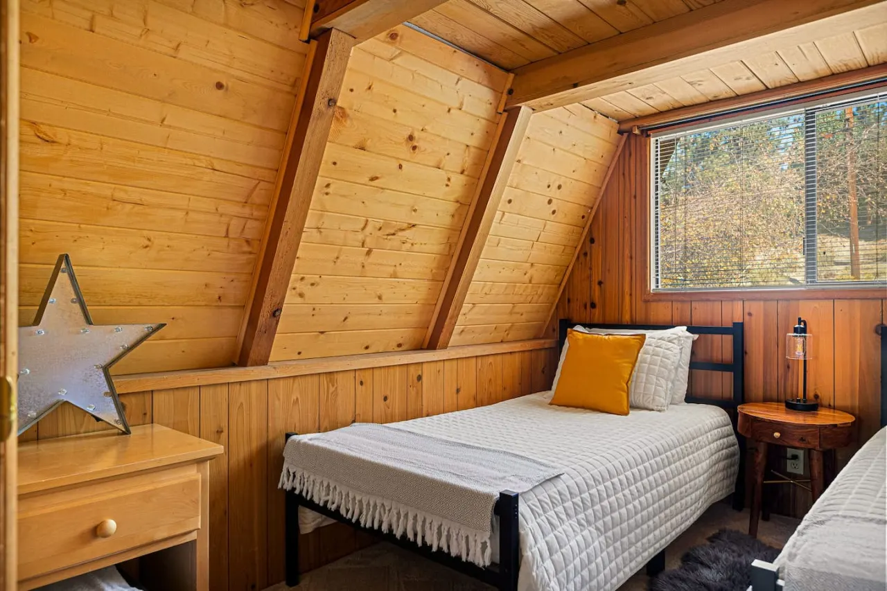 Pines & Peaks: Trending A-Frame, SPA, Games & AC 18