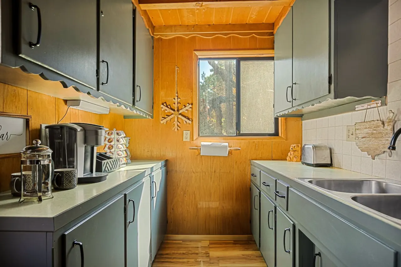 Pines & Peaks: Trending A-Frame, SPA, Games & AC 3