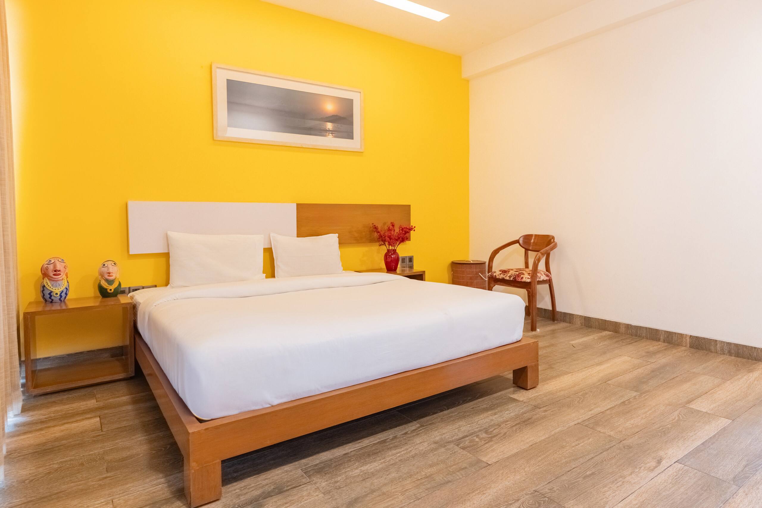 Villa Bianca  by StayJade | Pvt Pool | Nr Airport 25