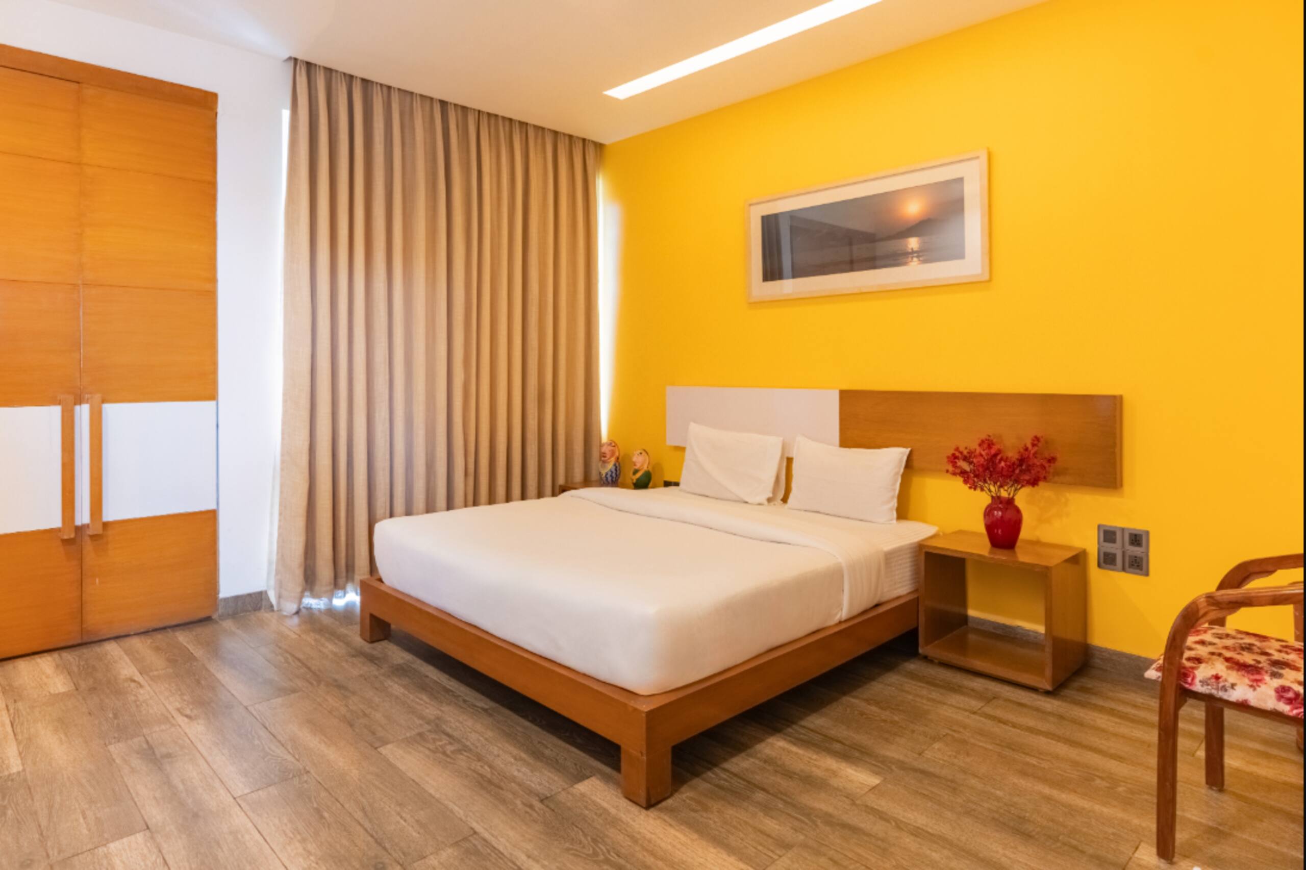 Villa Bianca  by StayJade | Pvt Pool | Nr Airport 22