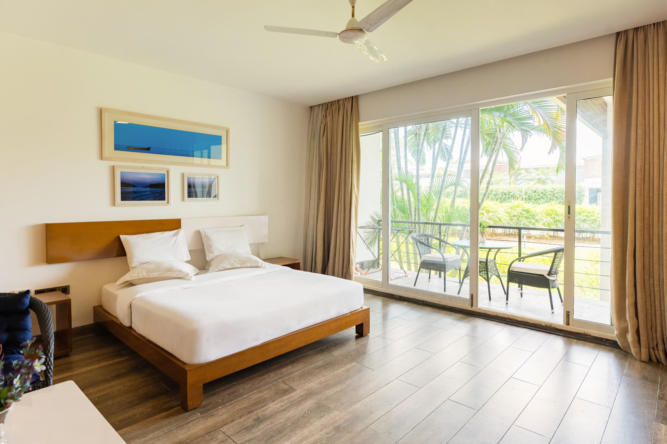 Villa Bianca  by StayJade | Pvt Pool | Nr Airport 21
