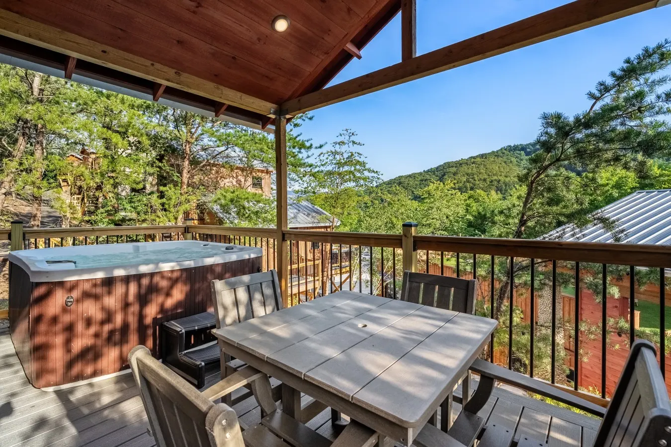 Cherokee Orchard, Treelodge #12 2