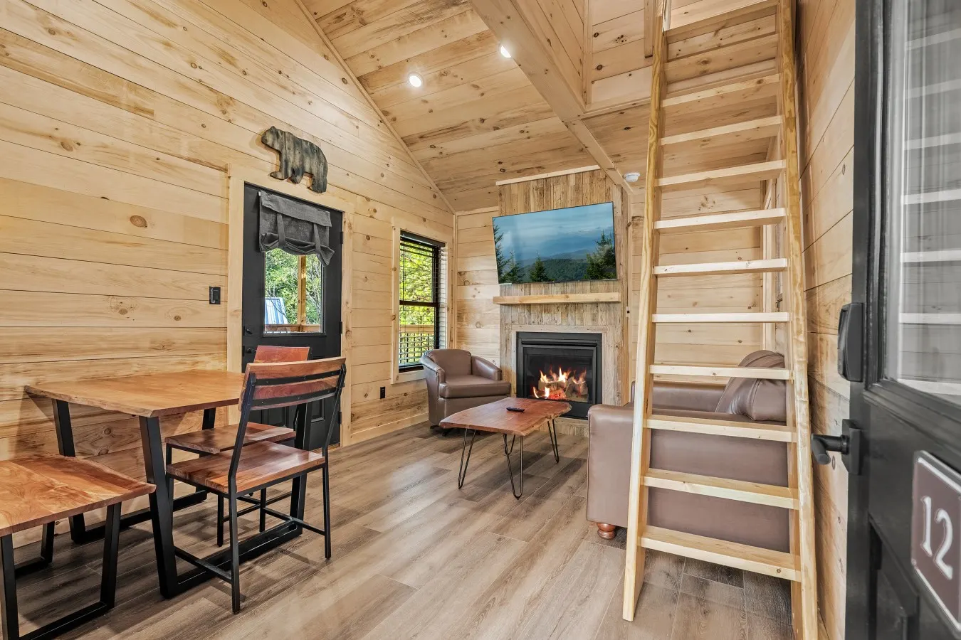 Cherokee Orchard, Treelodge #12 9