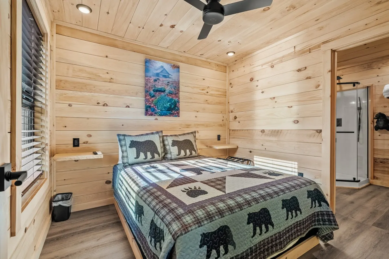 Cherokee Orchard, Treelodge #12 12