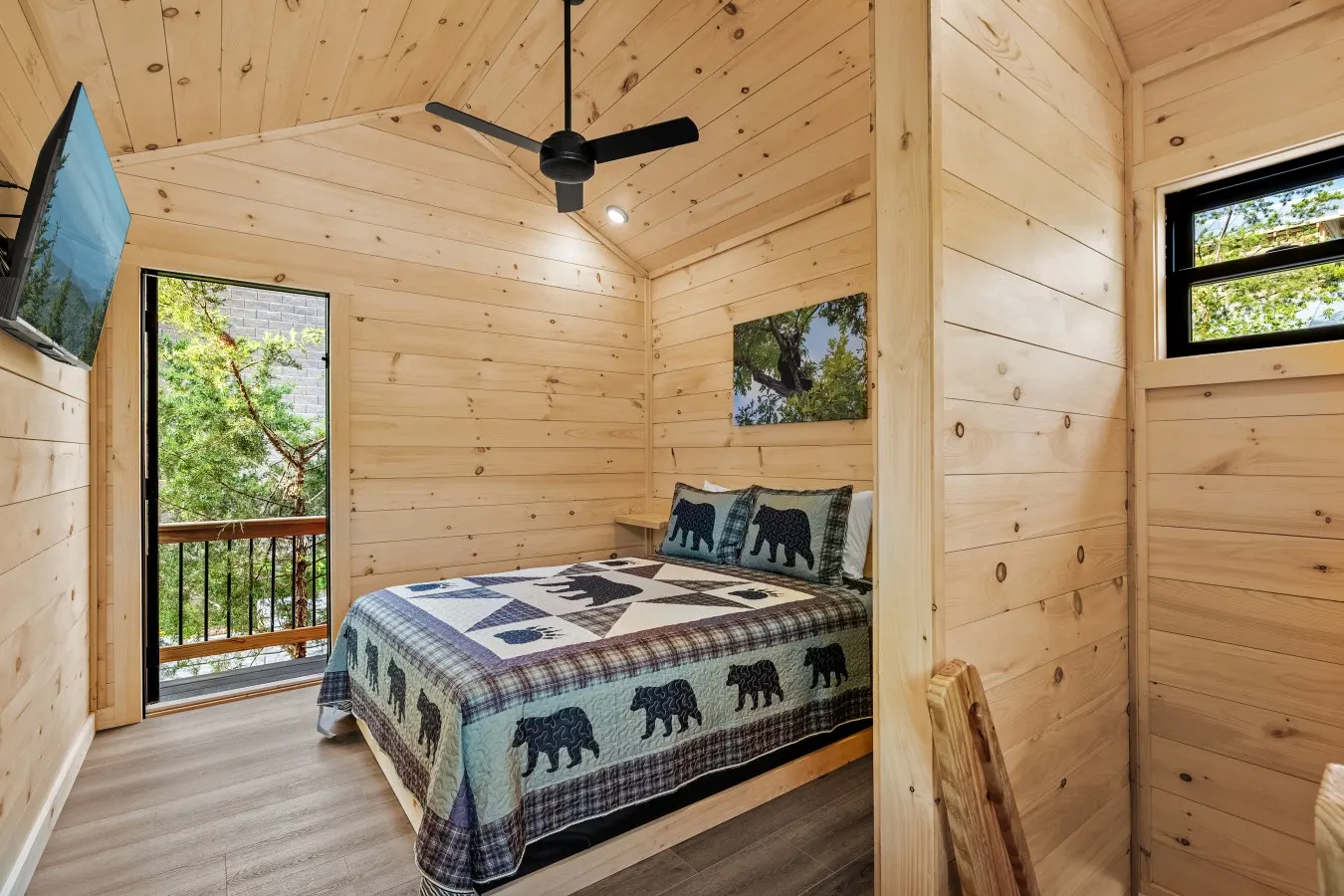 Cherokee Orchard, Treelodge #12 6