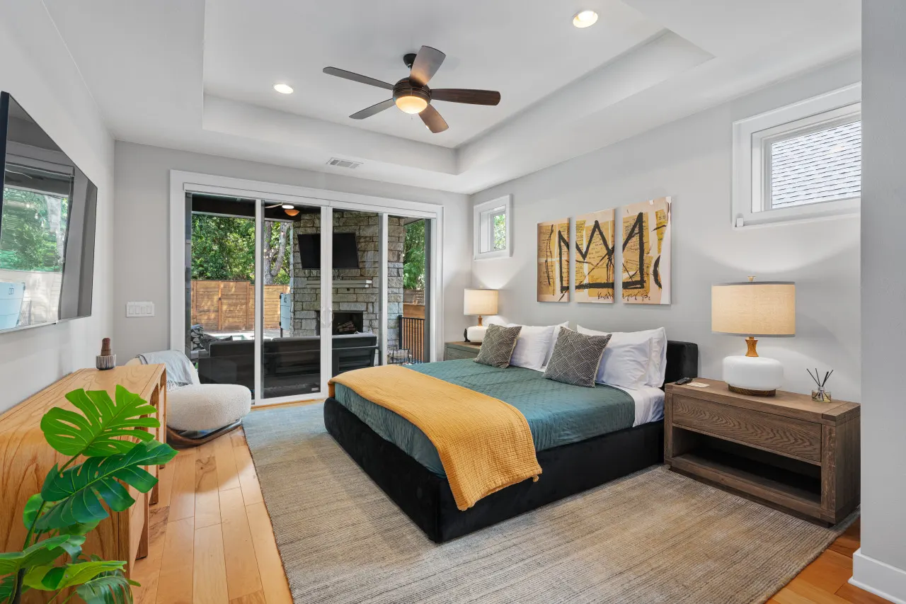Zilker Home with Heated Pool, Hot Tub, Walkable — photo 3