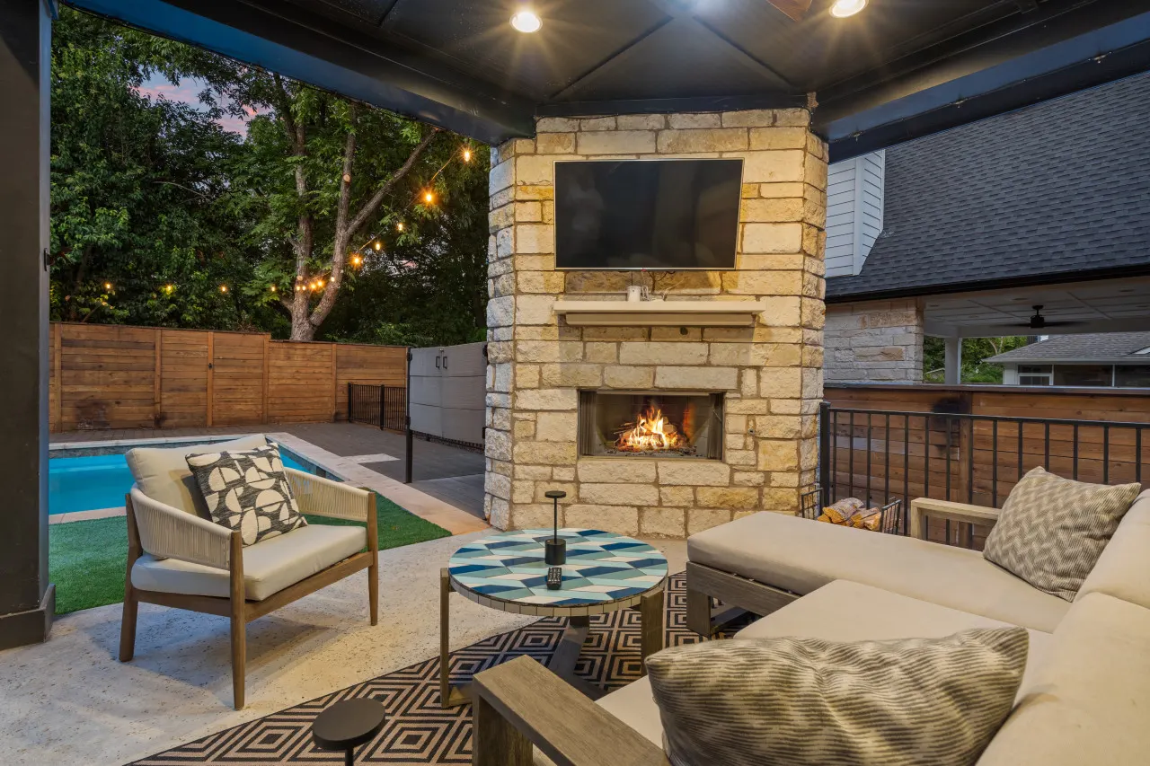 Zilker Home with Heated Pool, Hot Tub, Walkable — photo 4