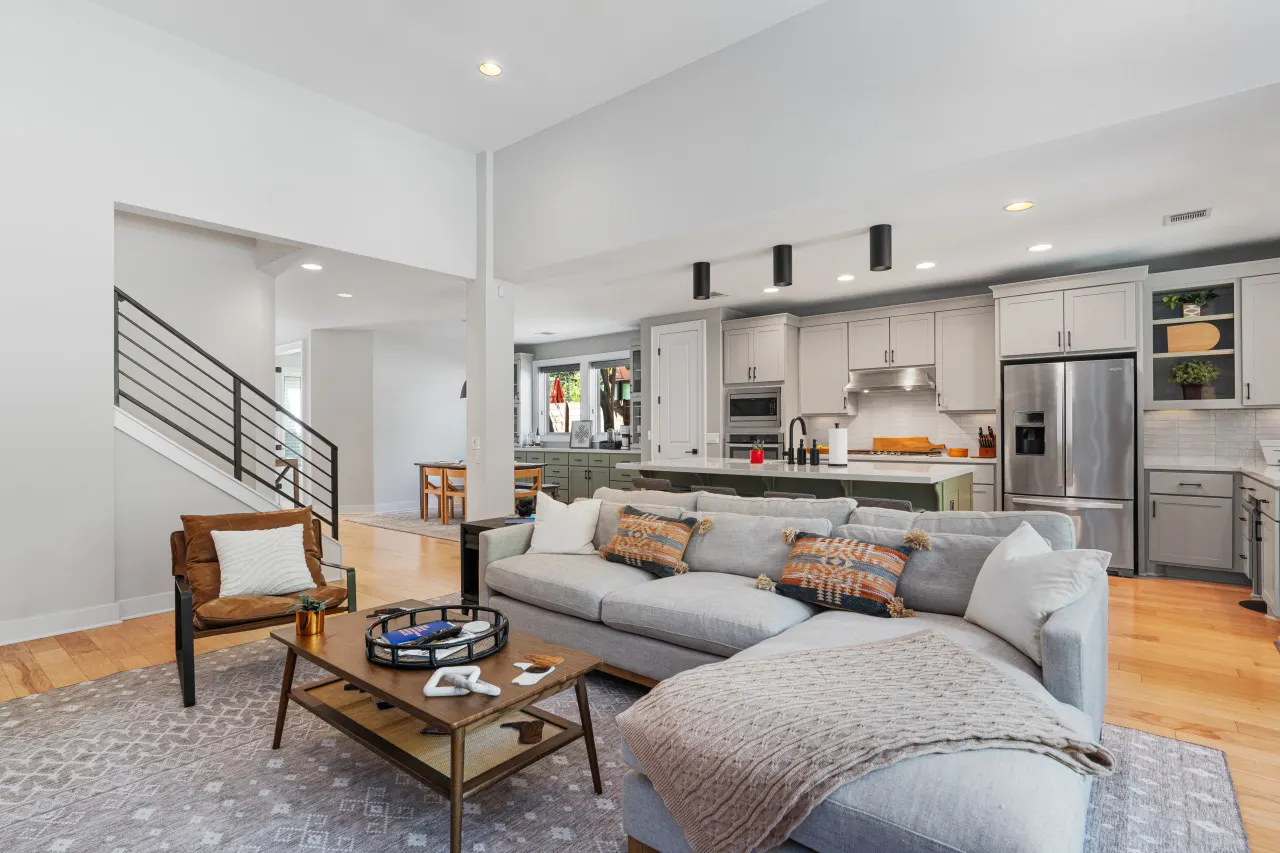 Zilker Home with Heated Pool, Hot Tub, Walkable — photo 5