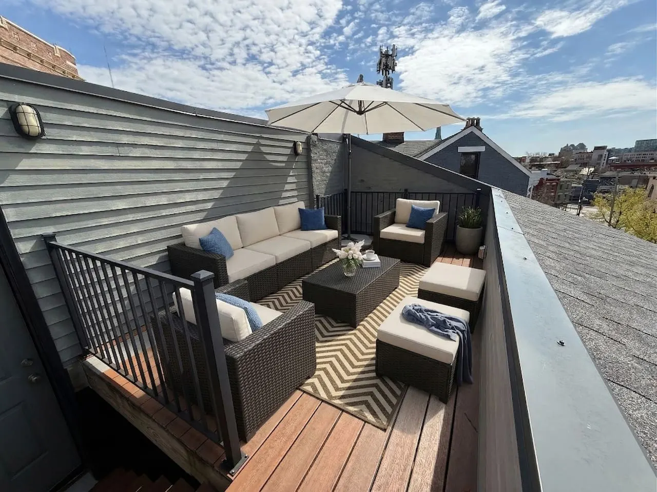 The Swan OTR, Rooftop and Parking, 3Br / 2.5Ba 3