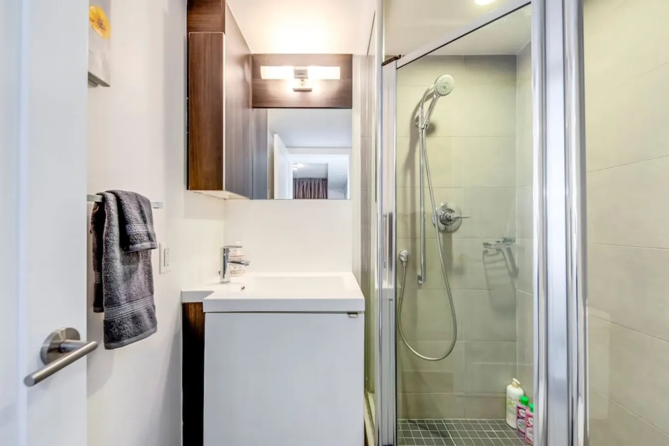 Stylish 2BR Condo Parking Prime Location 15