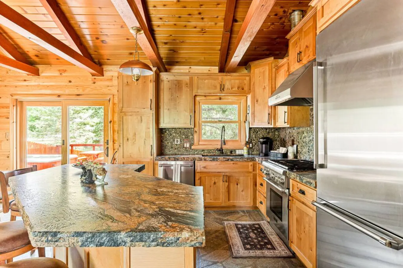 Shasta Pines + Hot Tub + Dog Friendly + EV Plug Provided 11