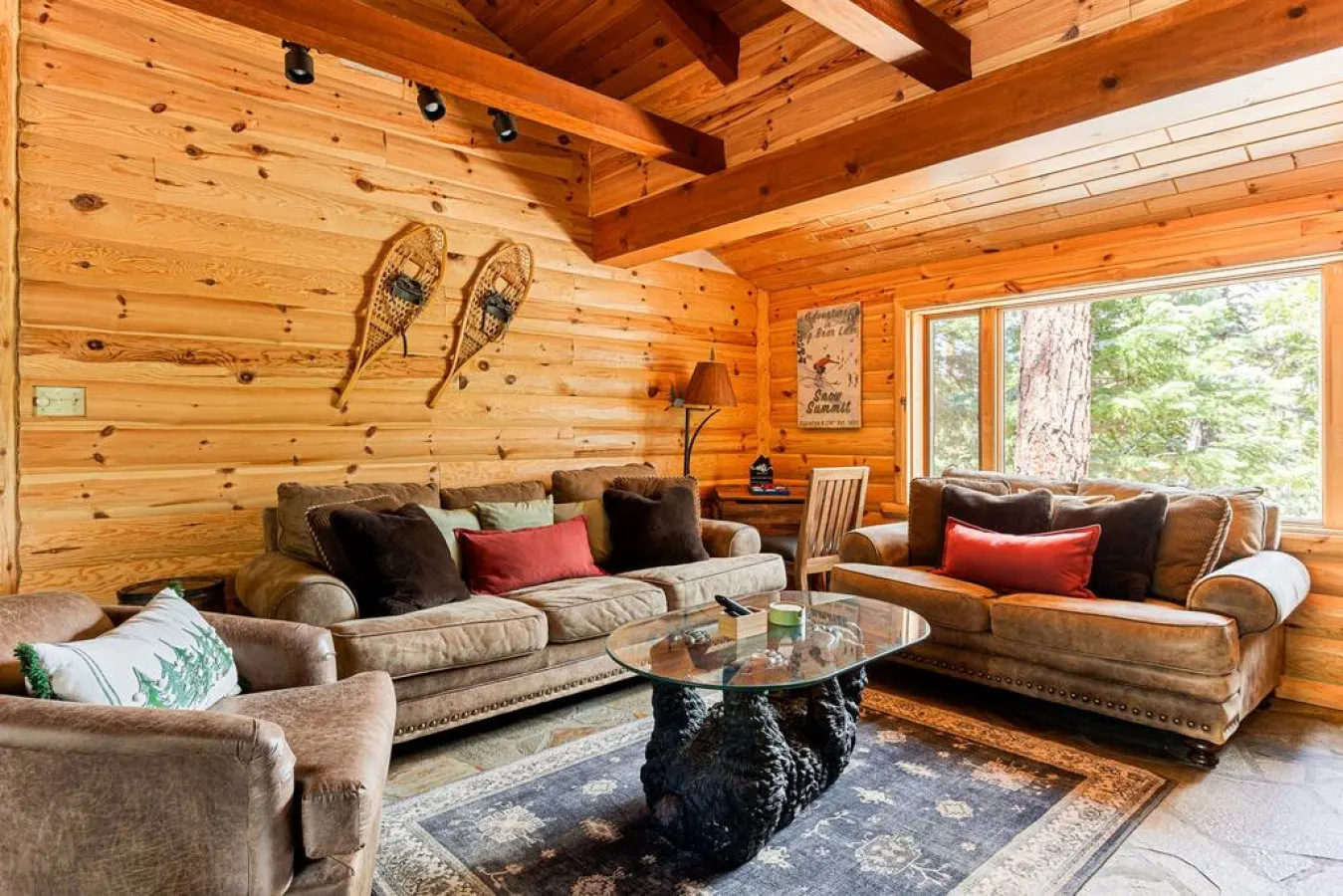 Shasta Pines + Hot Tub + Dog Friendly + EV Plug Provided 12