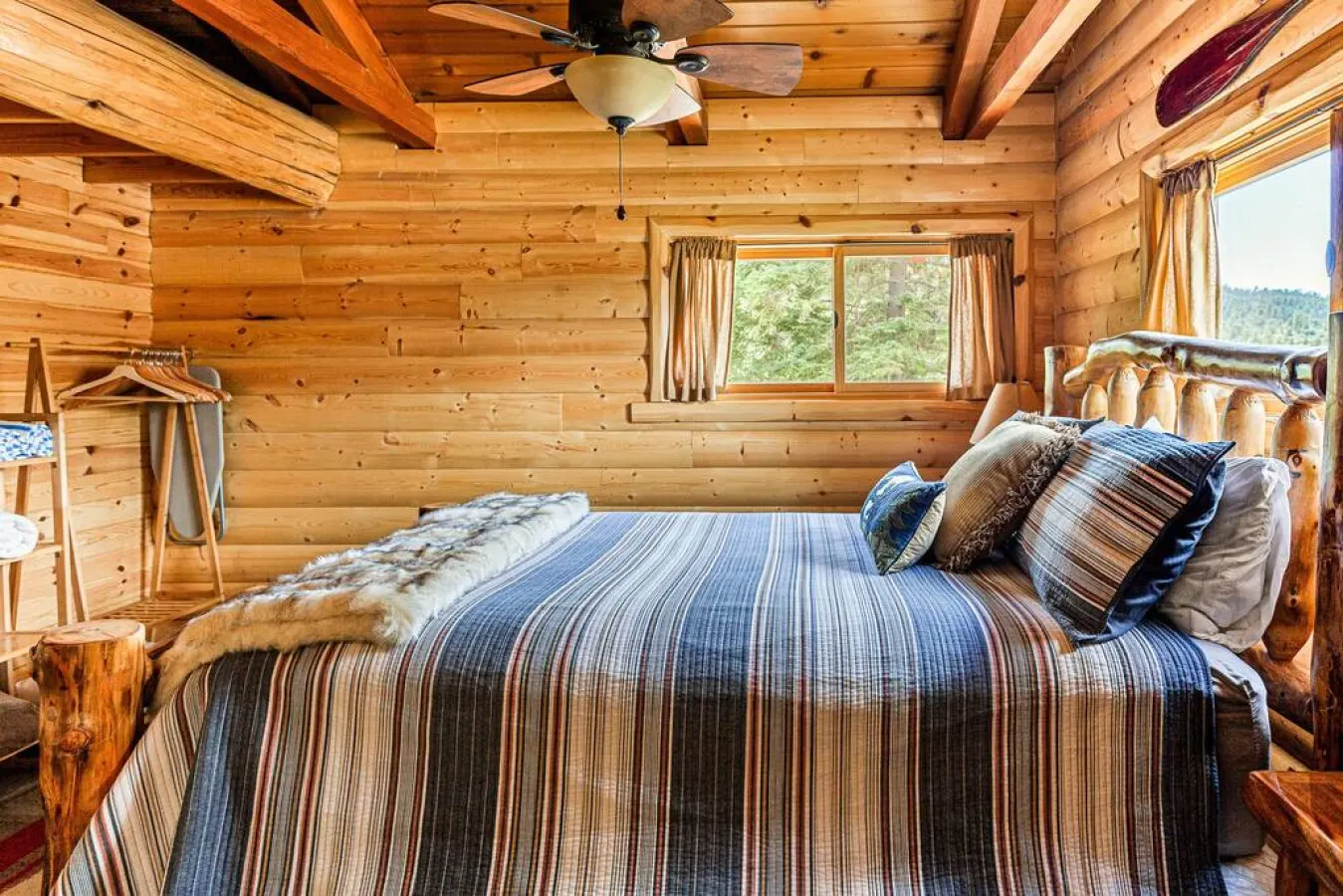 Shasta Pines + Hot Tub + Dog Friendly + EV Plug Provided 19