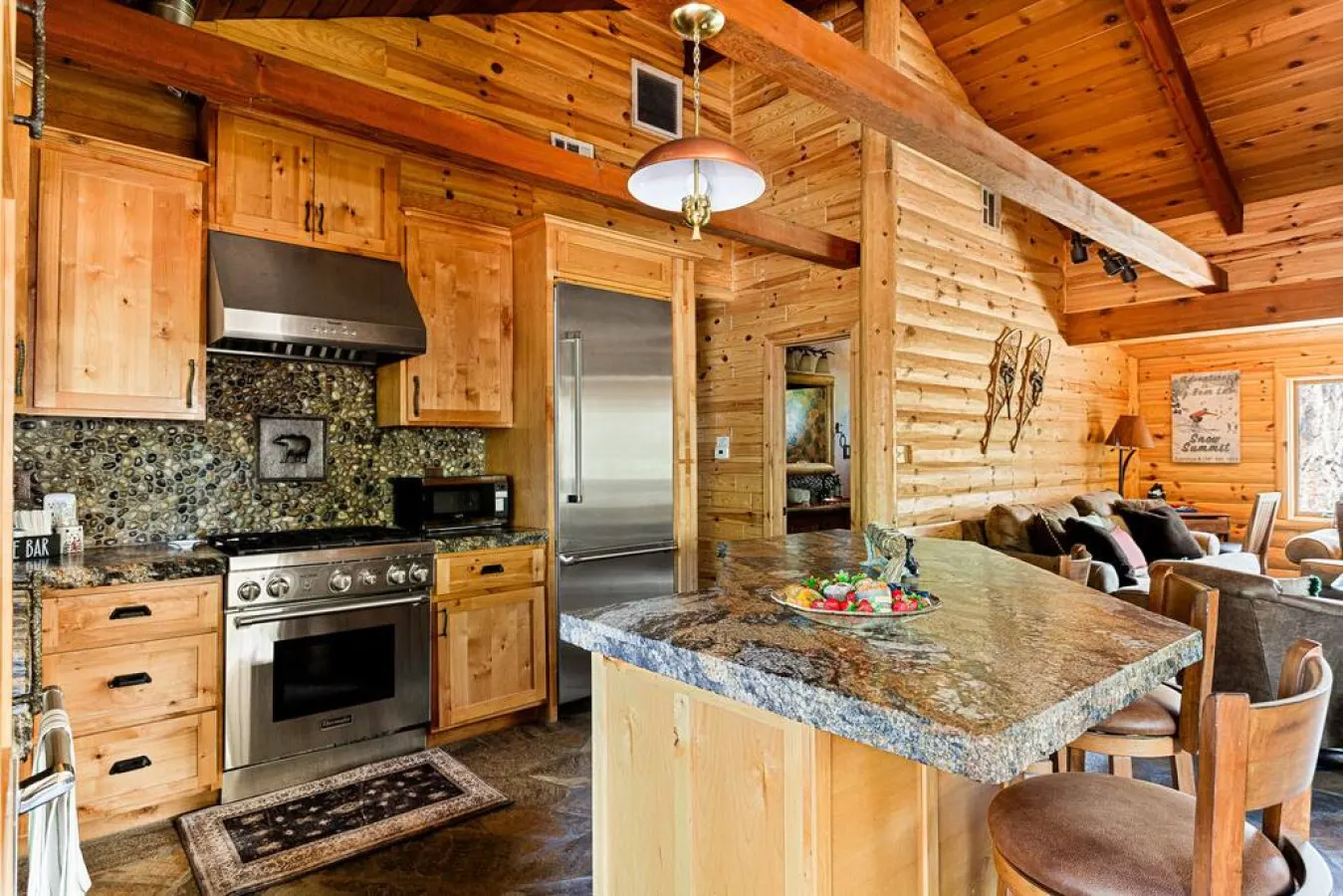 Shasta Pines + Hot Tub + Dog Friendly + EV Plug Provided 6