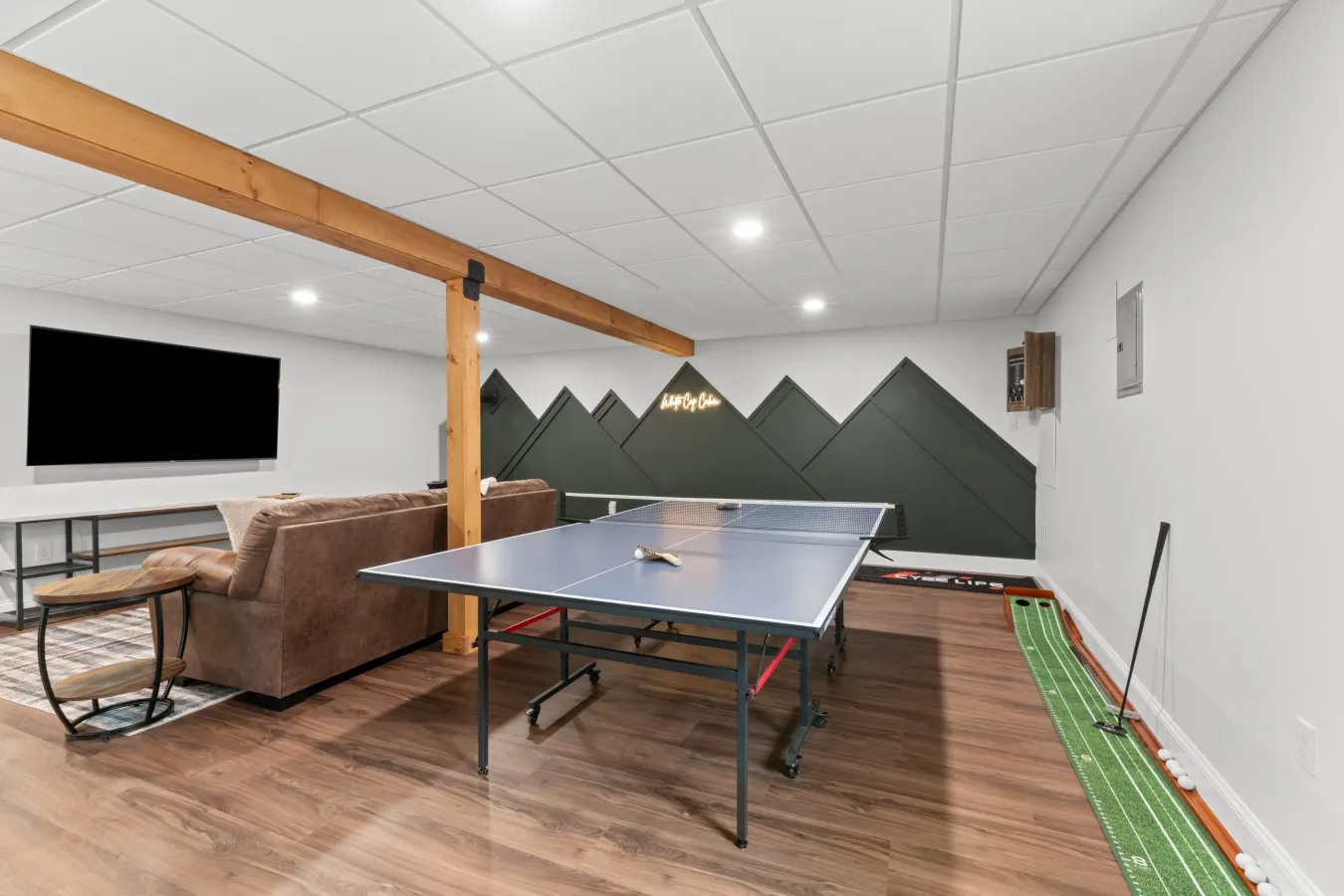 White Cap Cabin Hot Tub, Games Room, Fire Pit 4