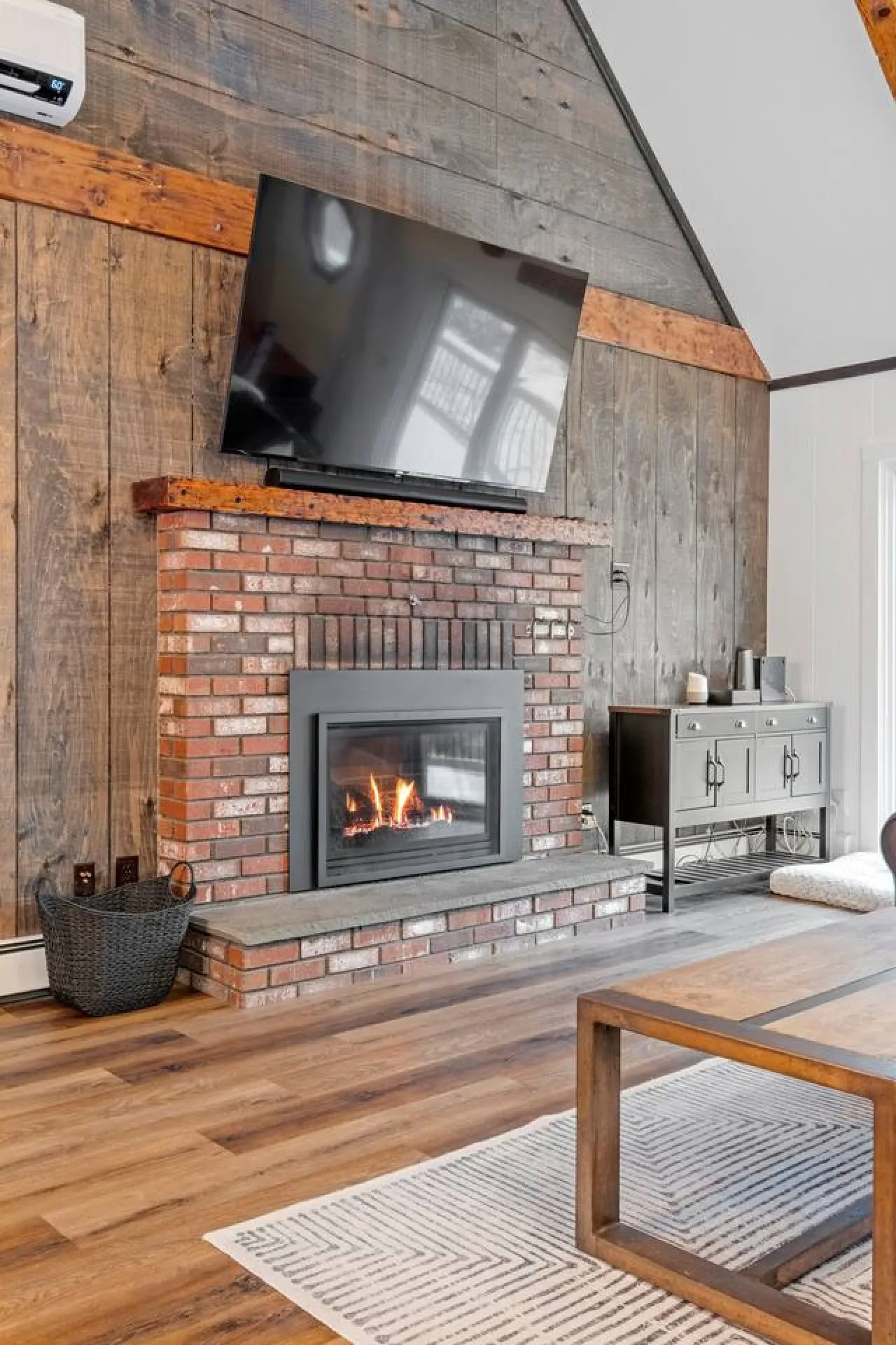 White Cap Cabin Hot Tub, Games Room, Fire Pit 8