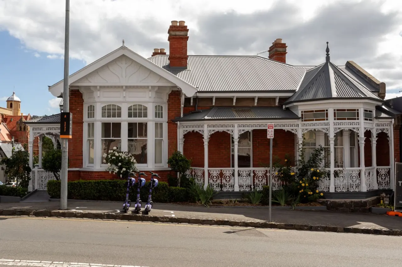 Elizabeth Elegence - Launceston — photo 2