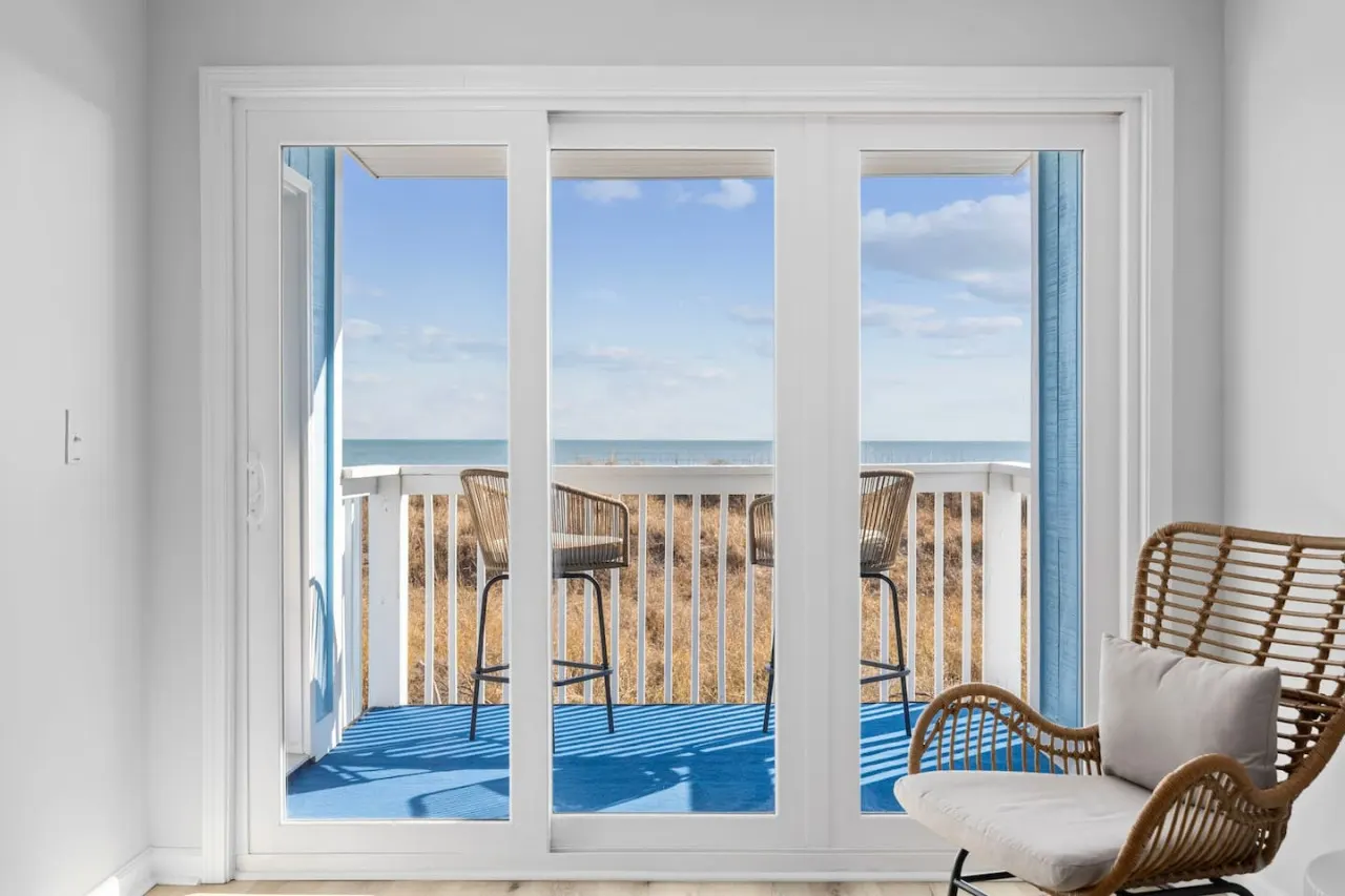 The Oceanfront Oasis 9