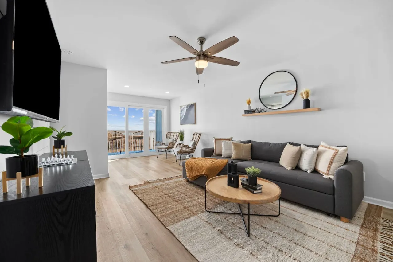 The Oceanfront Oasis 17