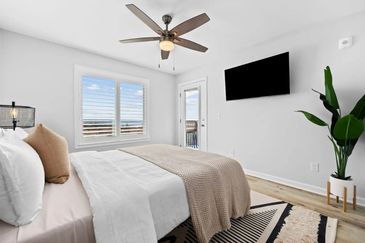 The Oceanfront Oasis 18