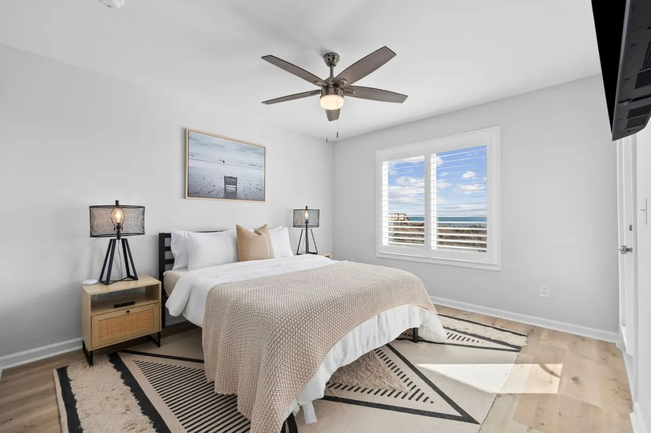 The Oceanfront Oasis — photo 3