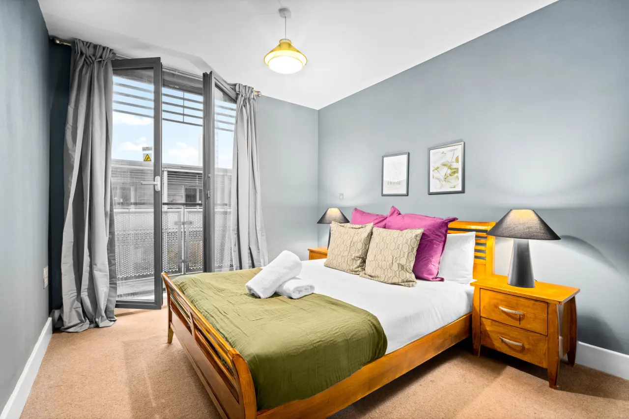 City Centre Apartment - China Town - Secure Parking - Balcony — photo 2