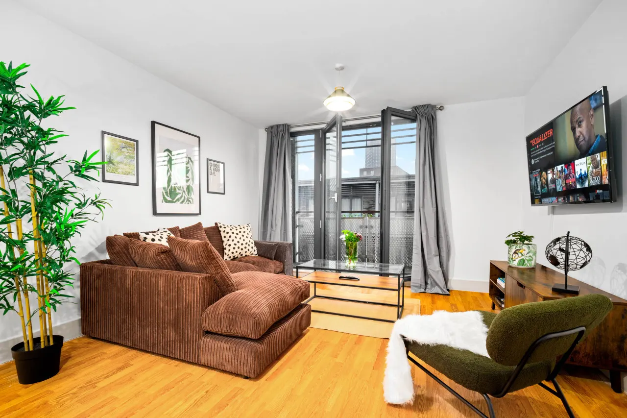 City Centre Apartment - China Town - Secure Parking - Balcony 7