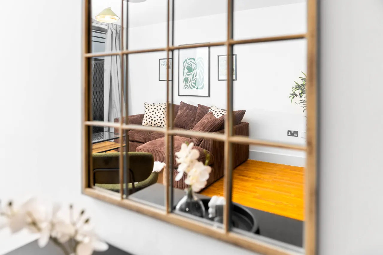 City Centre Apartment - China Town - Secure Parking - Balcony 8