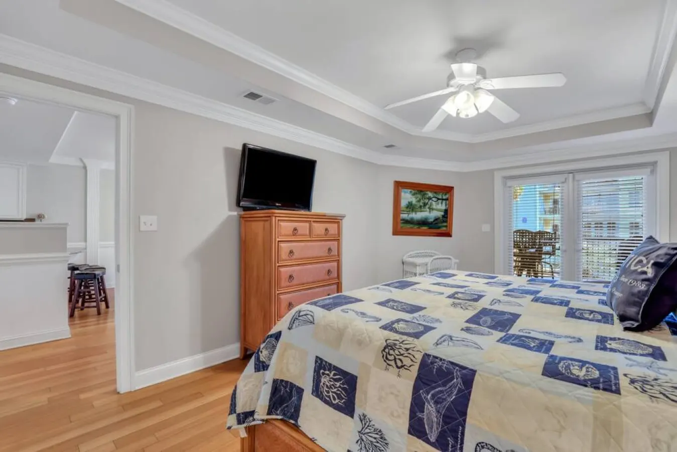 3 BR Condo 2 Pools, Hot Tub, Walk to Beach 20