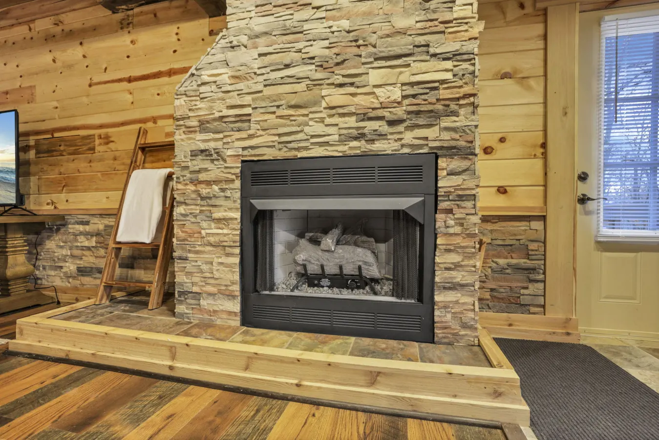 Timber Bear Lodge 10