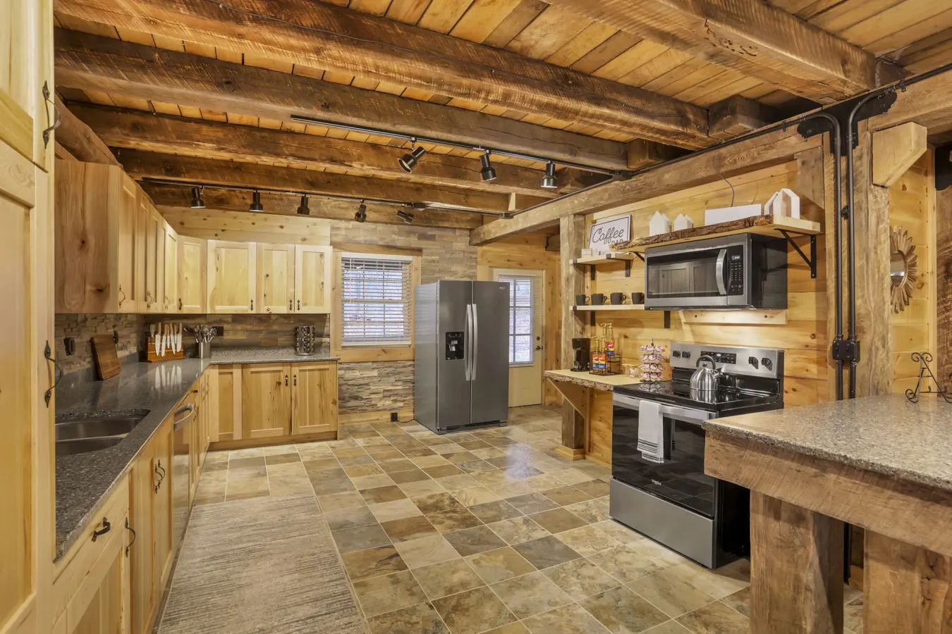Timber Bear Lodge 12