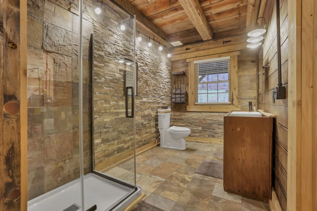 Timber Bear Lodge 19