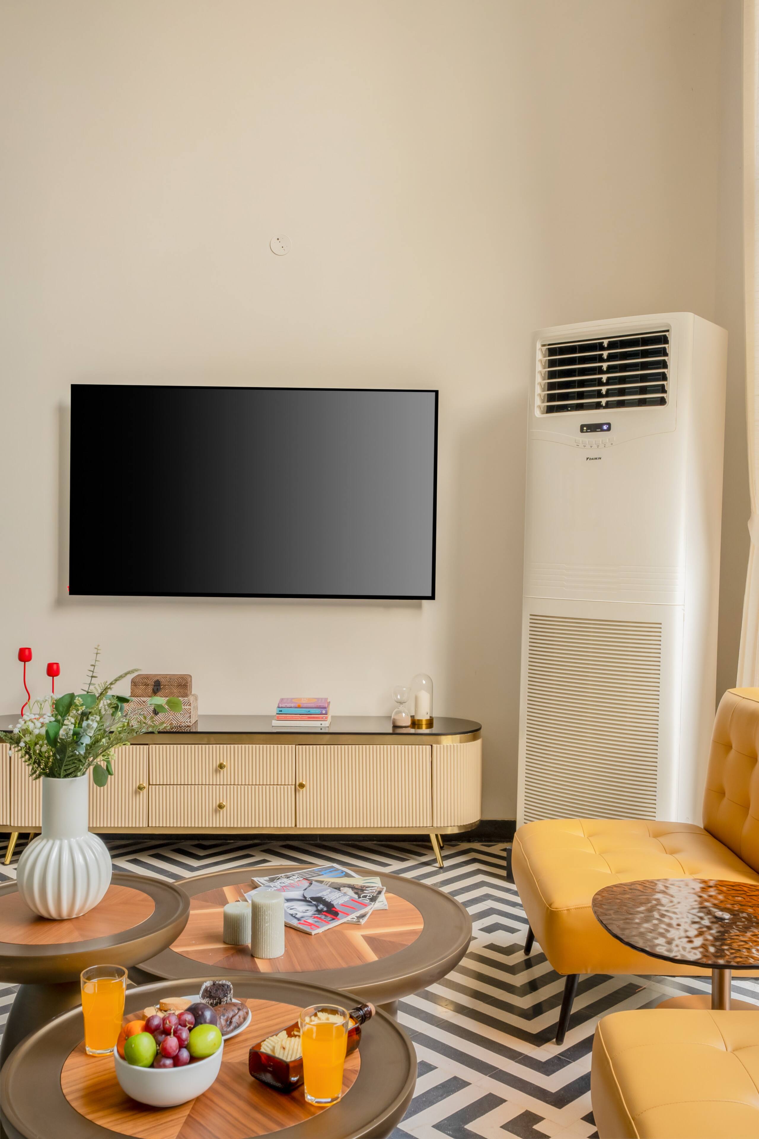 Staymaster Novara 3BR· Pool· Walk to Vagator Beach 18