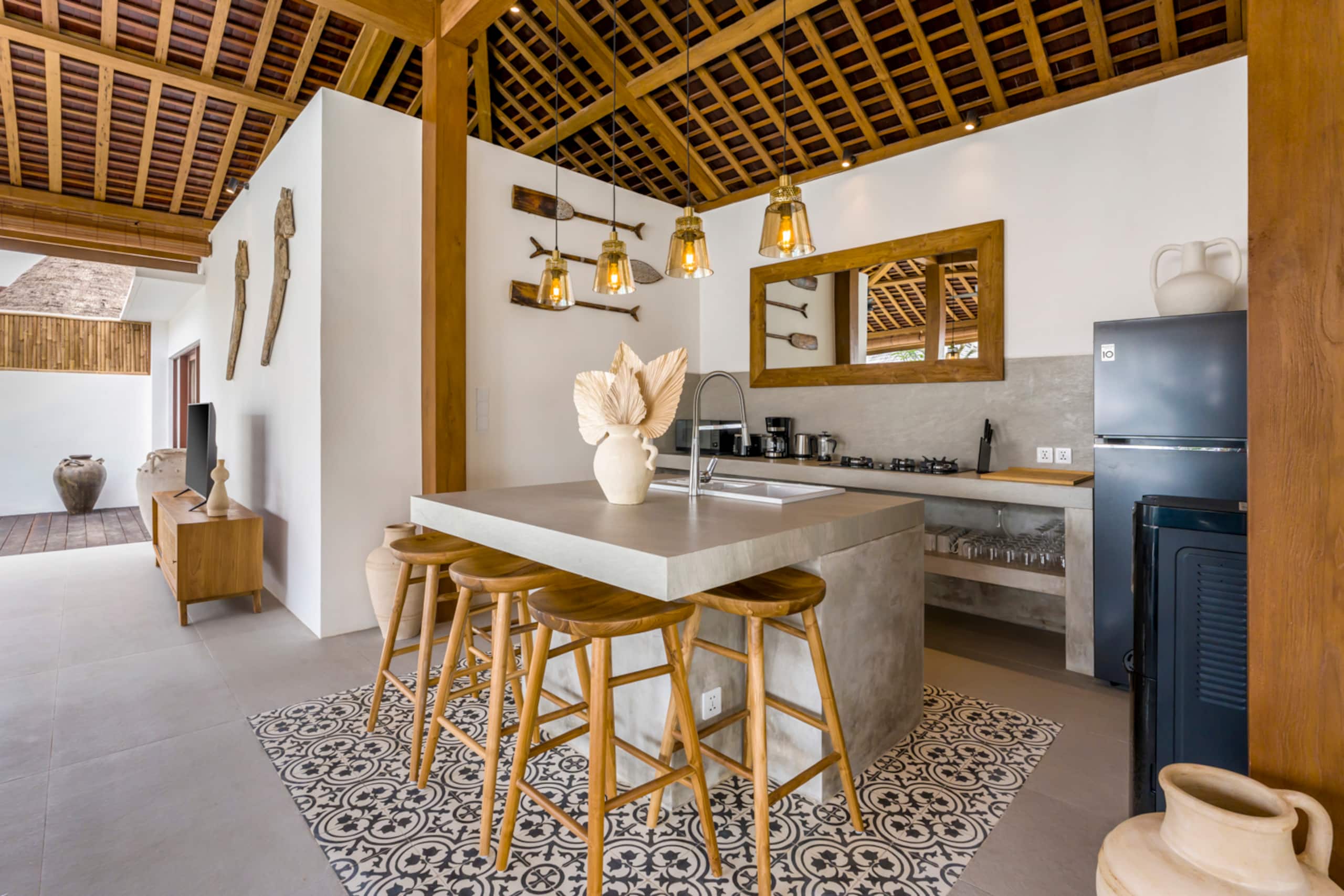 New 6BR Majestic Villa close to beach / Seminyak 13