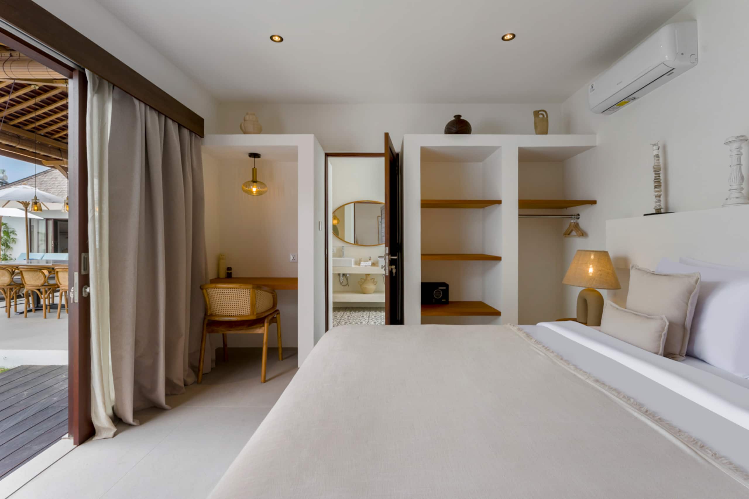 New 6BR Majestic Villa close to beach / Seminyak 22