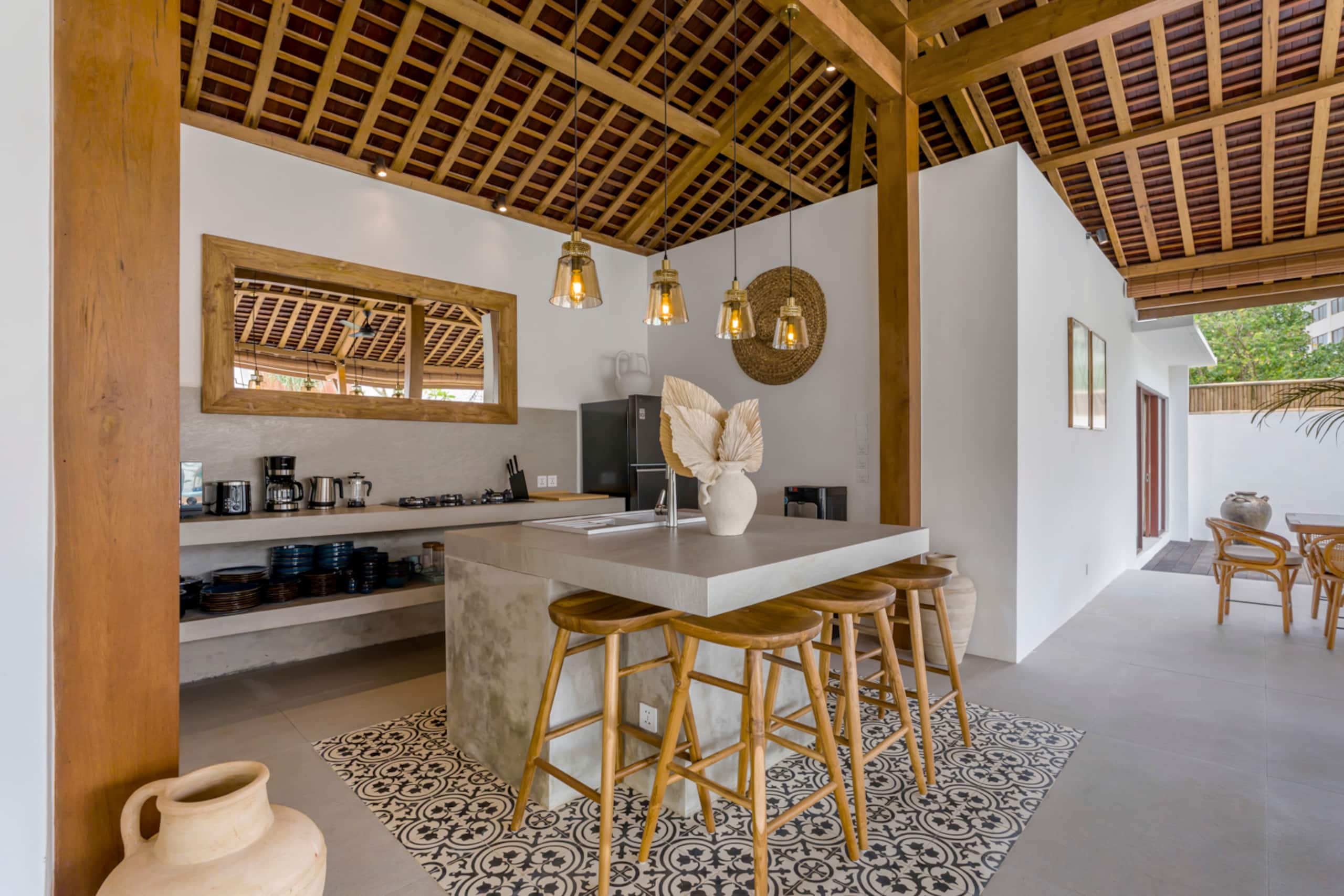 New 6BR Majestic Villa close to beach / Seminyak 14