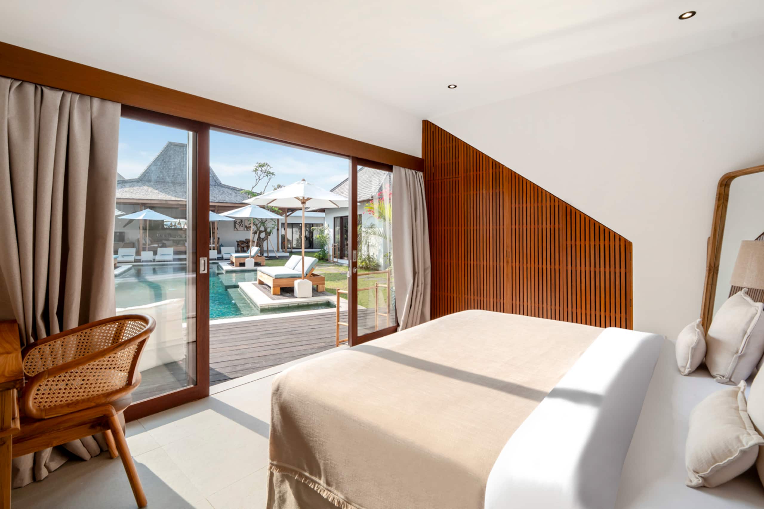 New 6BR Majestic Villa close to beach / Seminyak 34