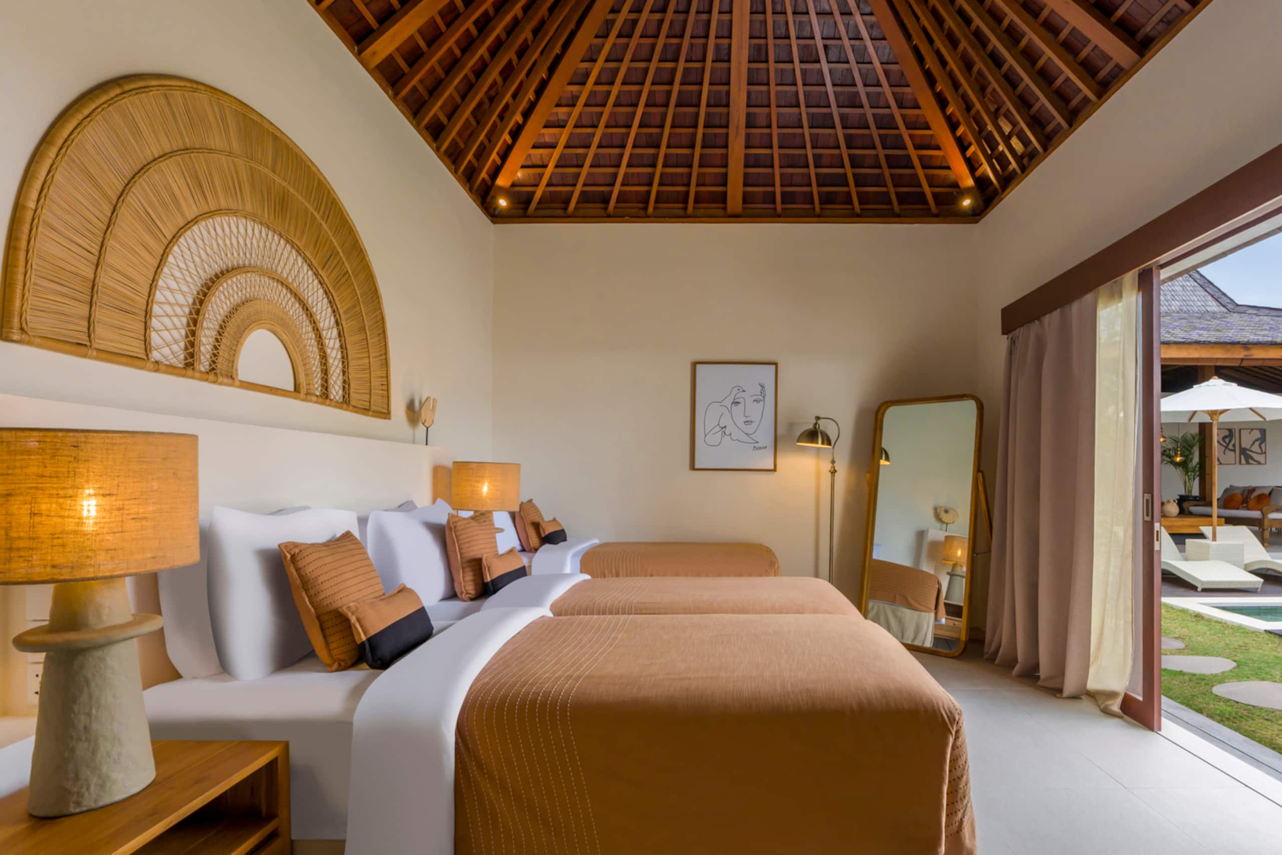 New 6BR Majestic Villa close to beach / Seminyak 29