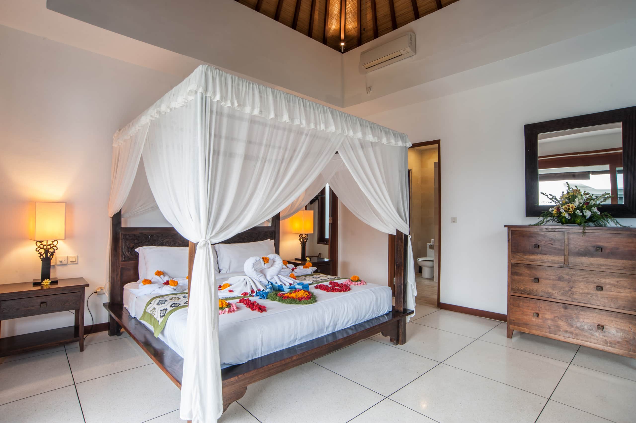 Luxury Villa, Staffed with Chef, Central Seminak 21