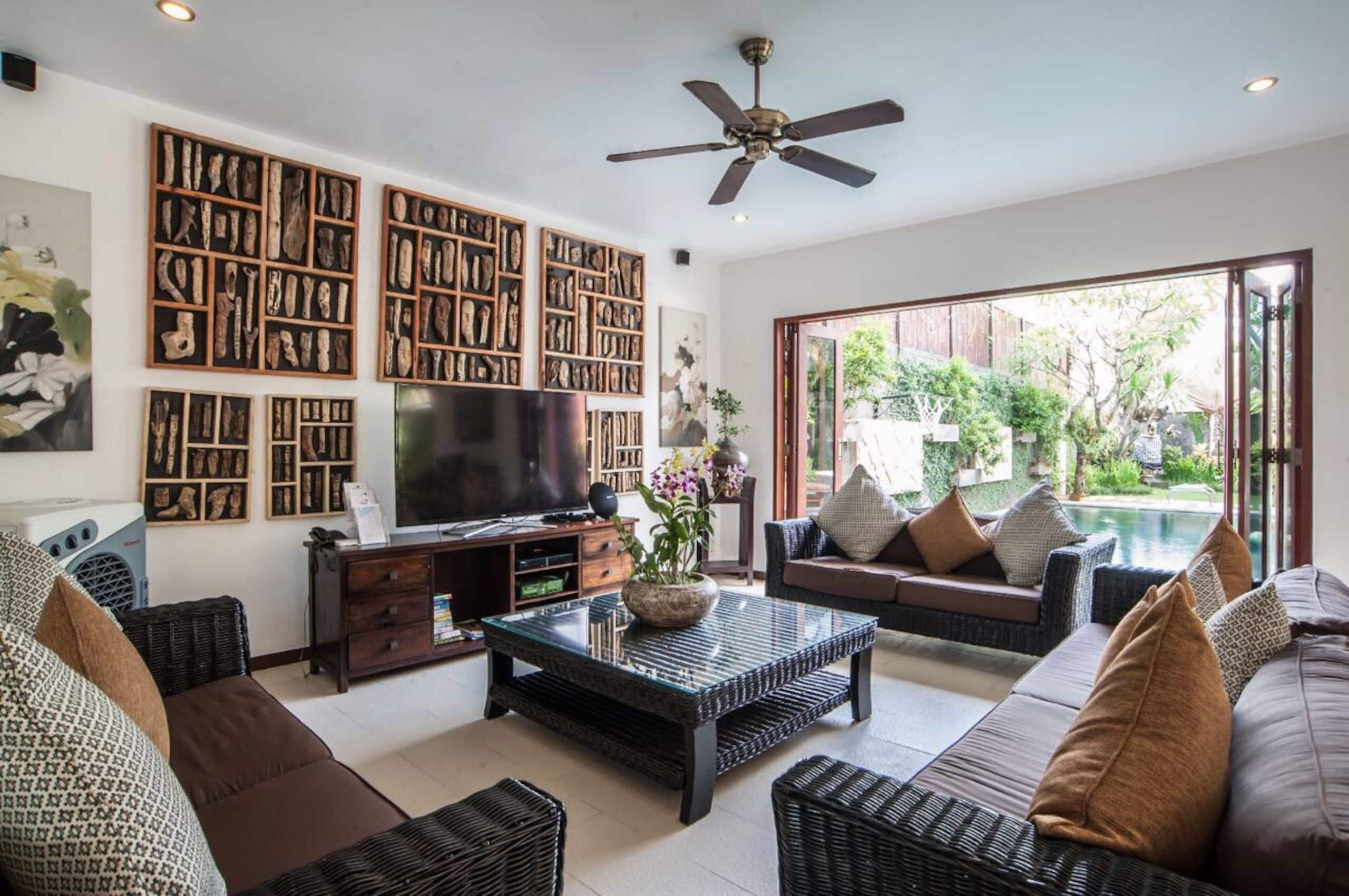 Luxury Villa, Staffed with Chef, Central Seminak 7